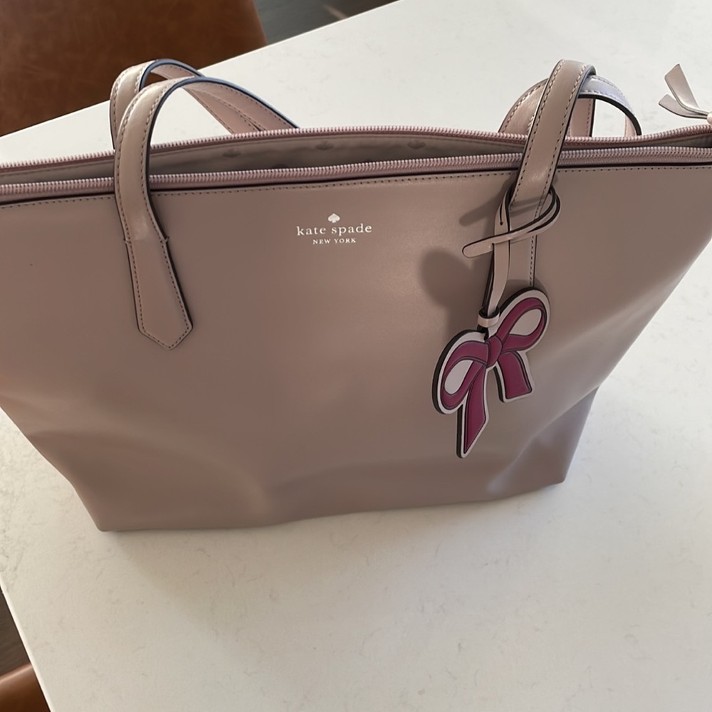 Kate Spade tote - Picture 5 of 9